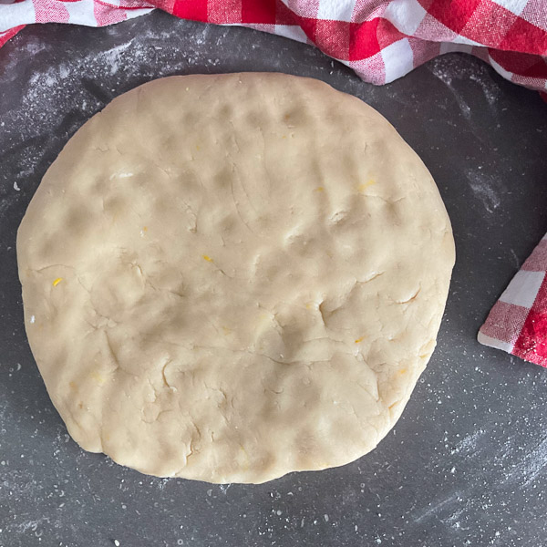Former une pâte maléable