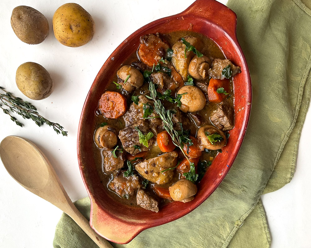Boeuf mijoté en sauce champignons et carottes