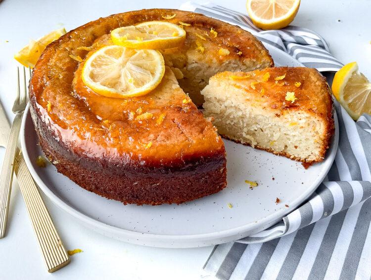 gâteau au citron imbibé au sirop