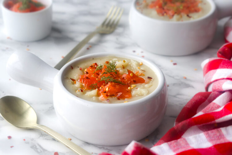 Velouté crémeux de pommes de terre au saumon fumé