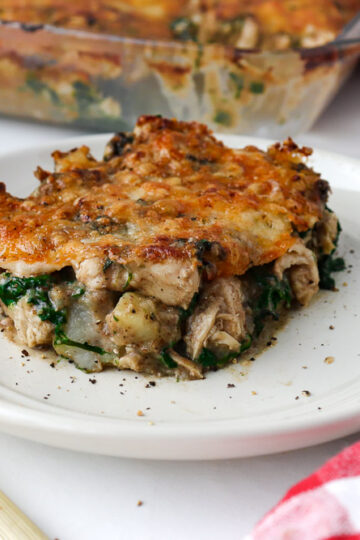 Part d’un gratin poulet pomme de terre et epinards